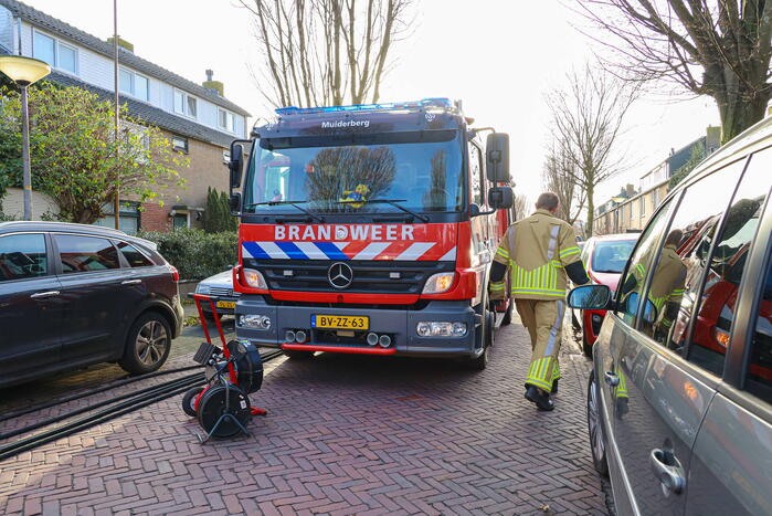 Stopcontact vliegt in brand door kortsluiting