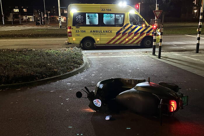 Scooterrijder gewond bij aanrijding
