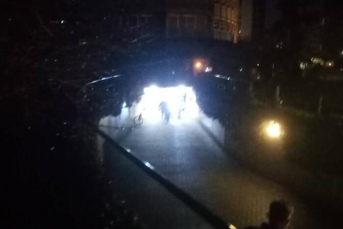 Mogelijke inbreker raakt gewond