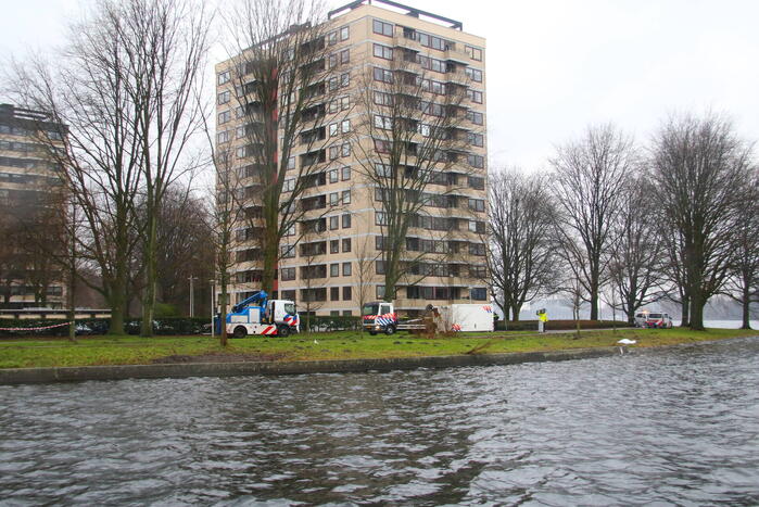 Groot onderzoek naar aantreffen overleden persoon in Sloterplas