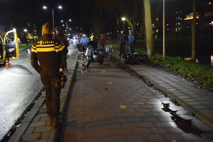 Gewonden bij aanrijding tussen scooters