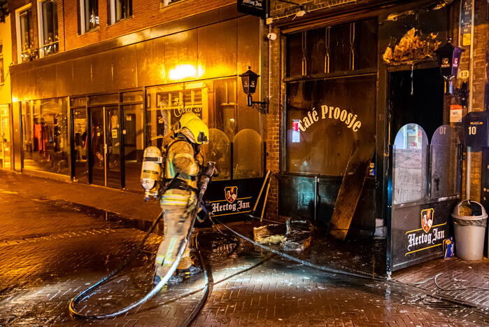Cafe Proosje zwaar beschadigd na brand