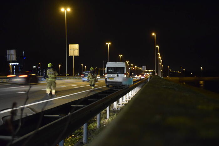 Rookontwikkeling in bestelbus met 130 kilo vuurwerk