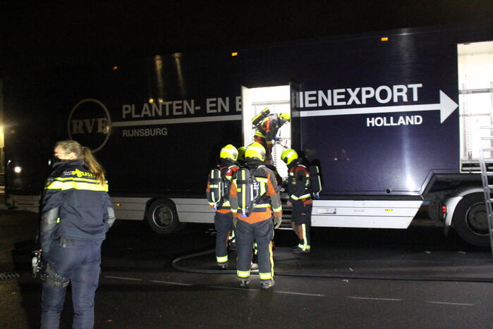 Brand in vrachtwagen snel onder controle