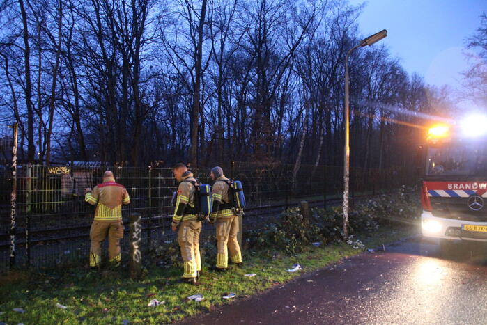 Brand op volkstuinencomplex moeilijk te bereiken