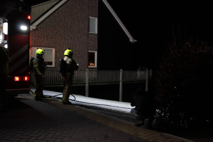Brand in schuur met vuurwerk