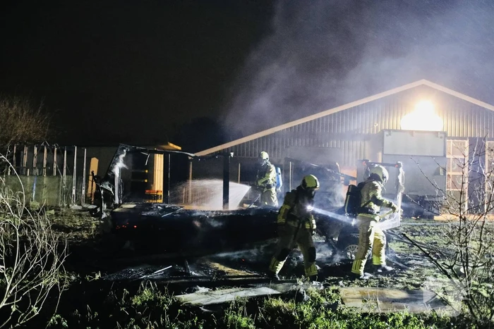 Aanhanger verwoest door brand