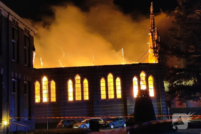 Zeer grote brand in voormalig kerkgebouw