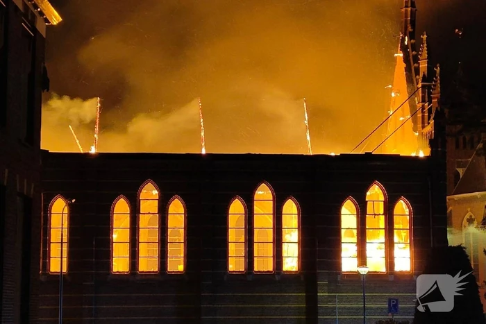 Zeer grote brand in voormalig kerkgebouw