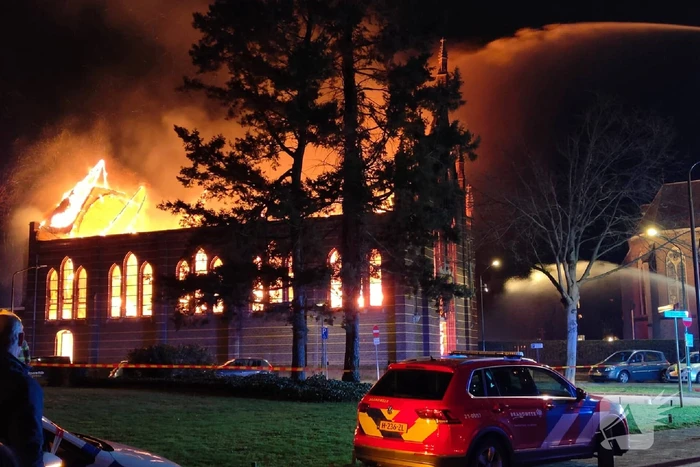 Zeer grote brand in voormalig kerkgebouw