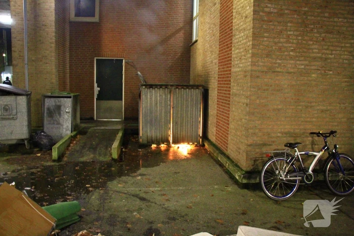 Veel rook bij brand in container
