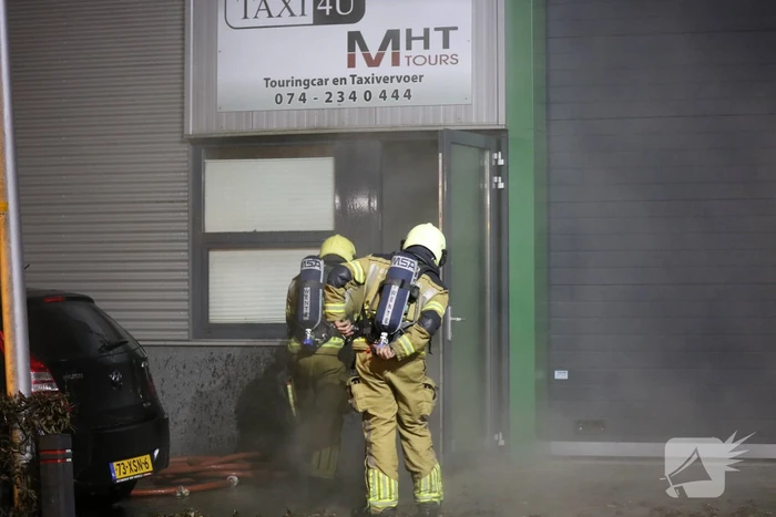 Uitslaande brand in bedrijfspand