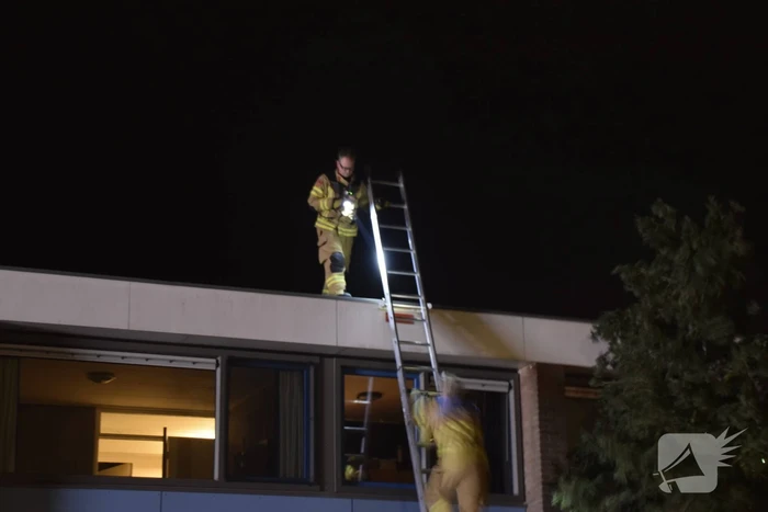 Waterlekkage op dak door vuurwerk