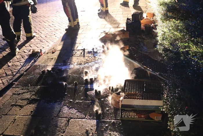 Brand in wielkast van bestelbus