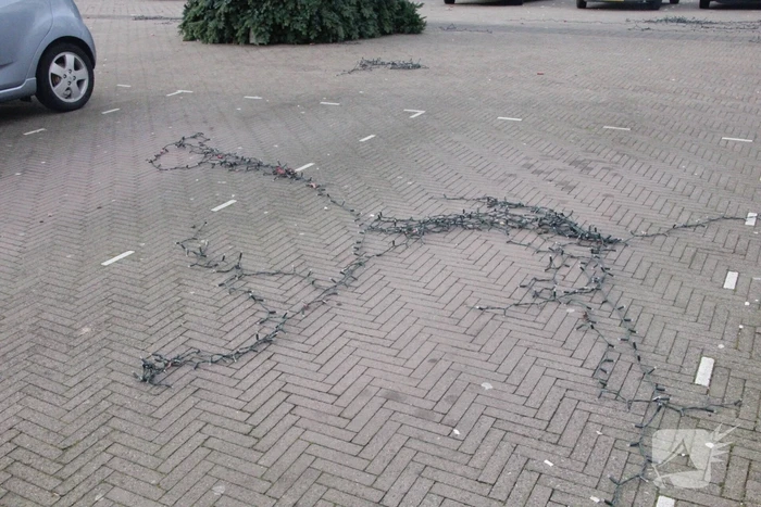 Grote gemeente kerstboom wederom vernield