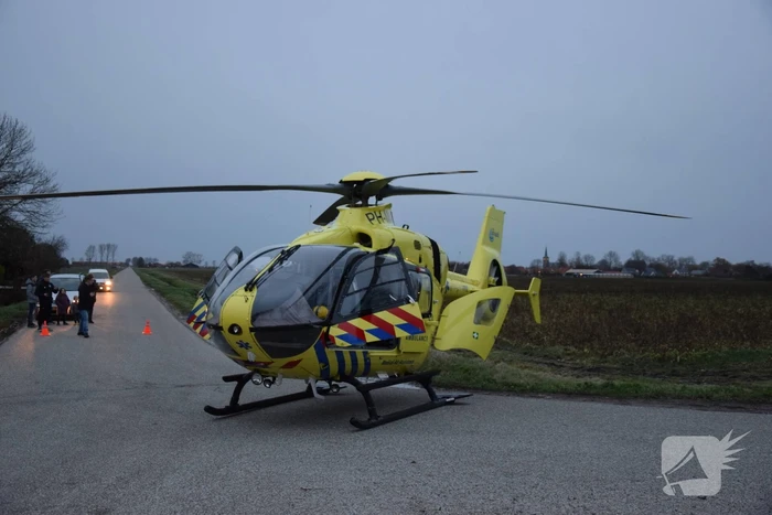 Persoon belandt onder paard na val en raakt zwaargewond