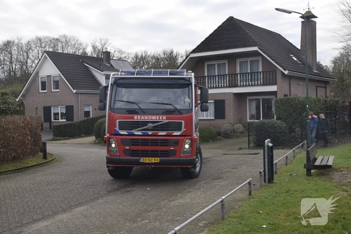 Vuurwerkresten in brand gestoken