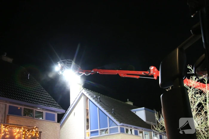 Brand in schoorsteen van woning