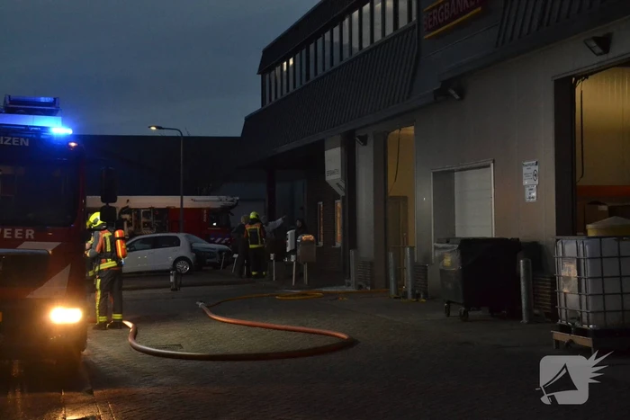 Bakkersbedrijf ontruimd door brand