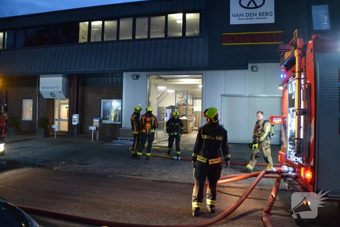 Bakkersbedrijf ontruimd door brand
