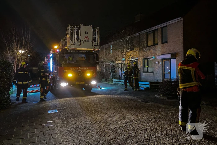 Deel van dakkapel hangt los