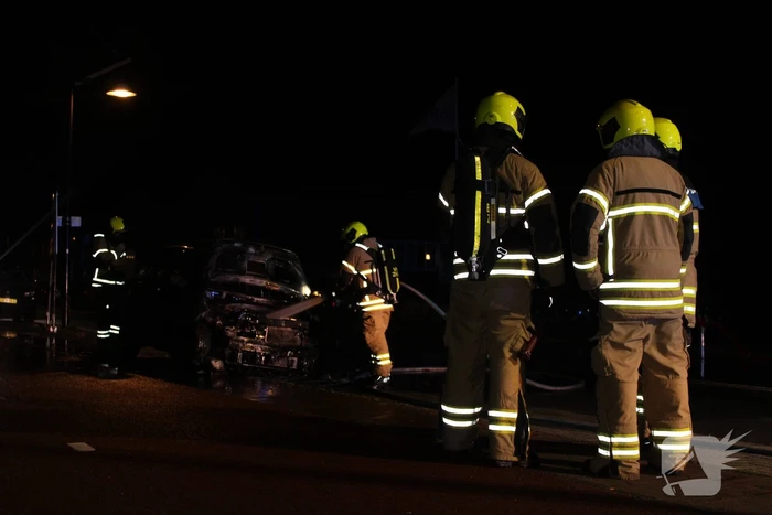 Autobrand mogelijk door vuurwerk