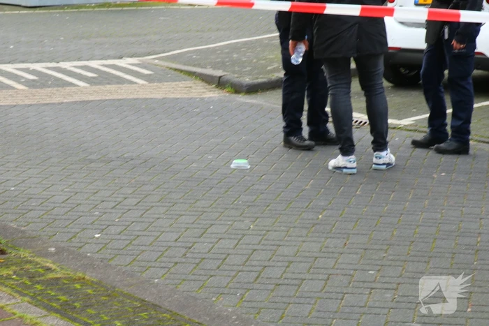 Geparkeerde auto beschoten