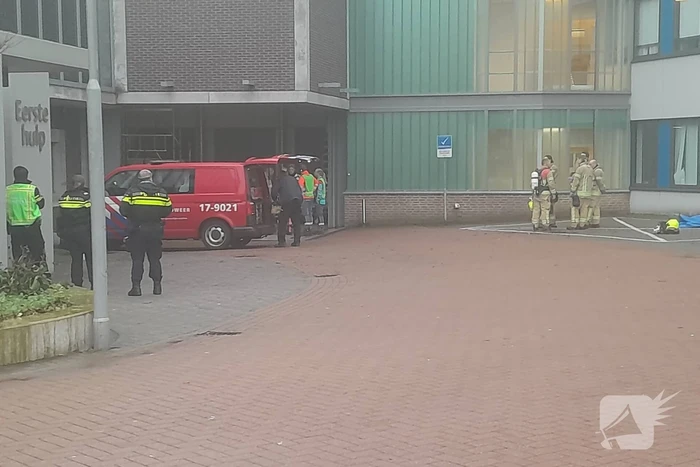 Monteur komt in aanraking met gevaarlijke stof in ziekenhuis