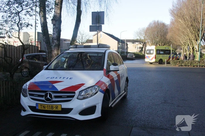 Fietsster gewond bij botsing met personenwagen