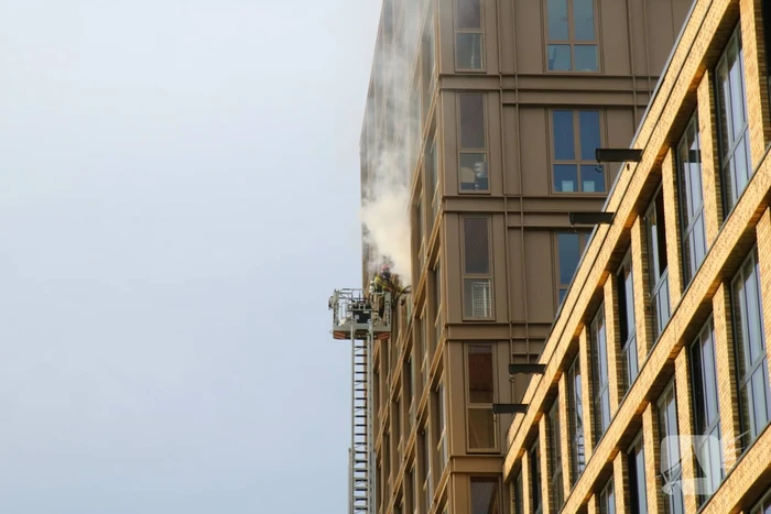 Zeer grote brand op zevende etage flat