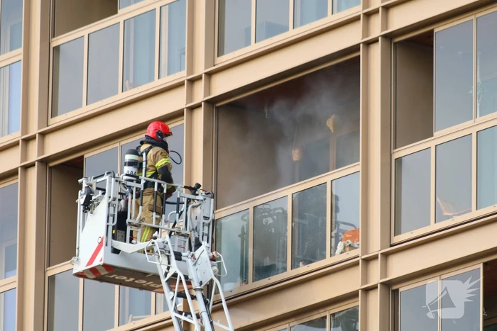 Zeer grote brand op zevende etage flat