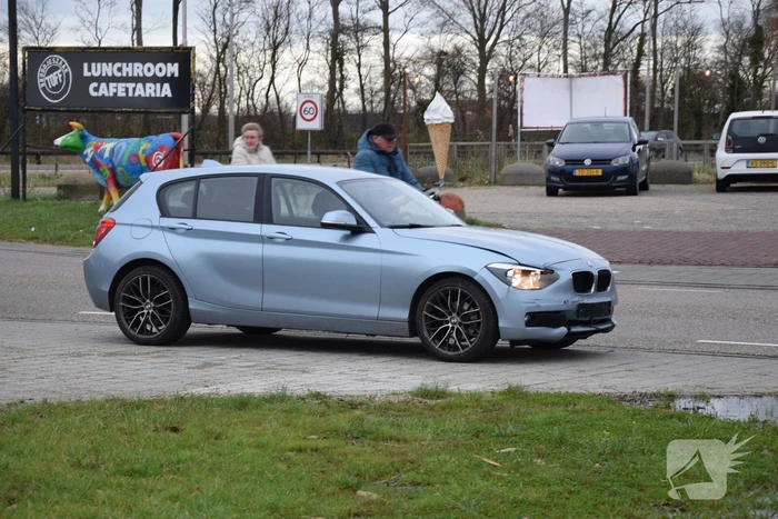 Vrouw gecontroleerd na kop-staart botsing