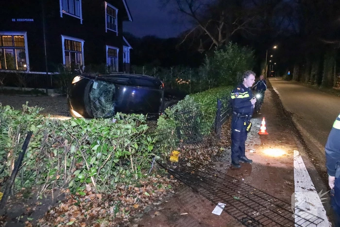 Sushi bezorger belandt in voortuin van woning