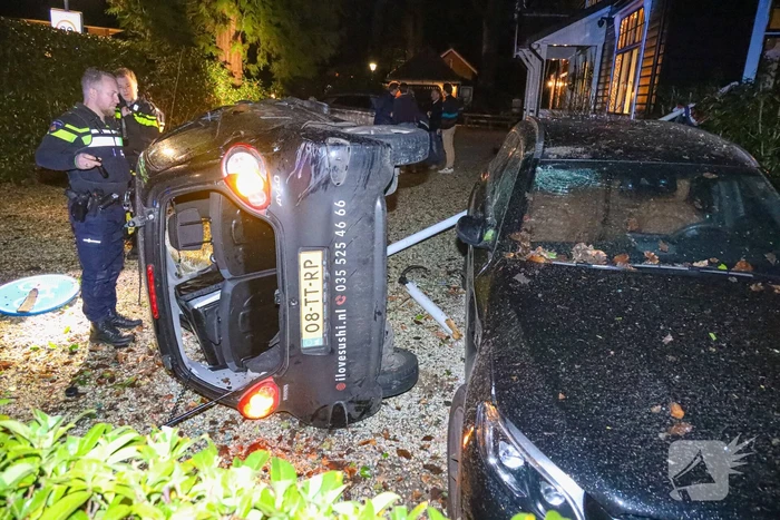 Sushi bezorger belandt in voortuin van woning