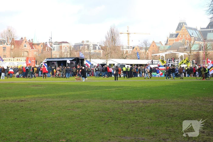 Demonstratie op Museumplein tegen regeringsbeleid