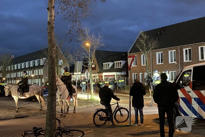 ME ingezet na rellen bij voetbalwedstrijd