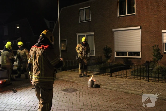 Vonkenregen bij schoorsteenbrand