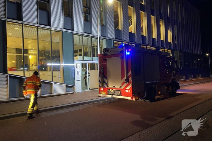 Mogelijk gebouwbrand in kantoorpand