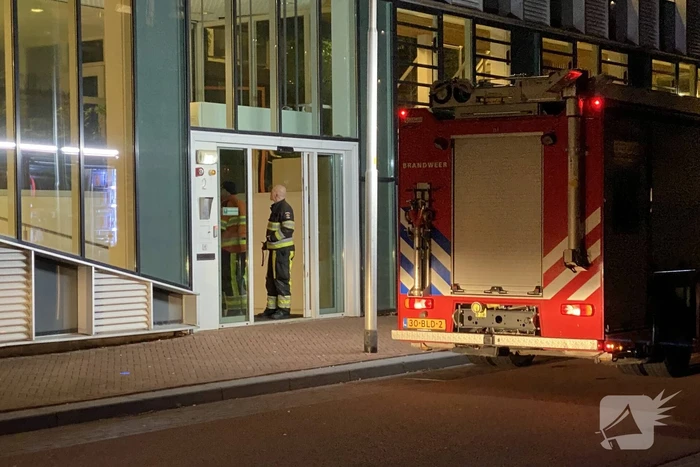 Mogelijk gebouwbrand in kantoorpand