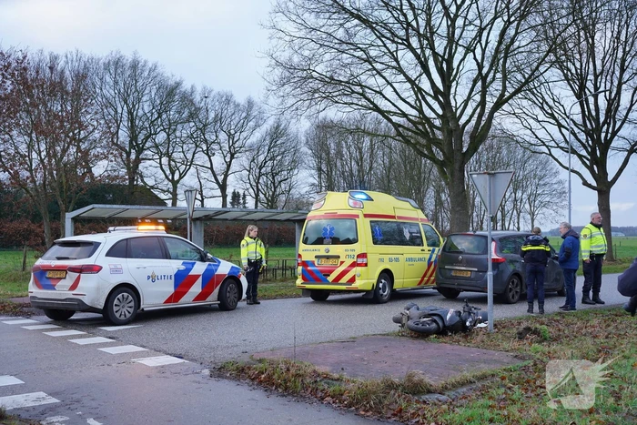 Scooterrijder gewond bij botsing met auto