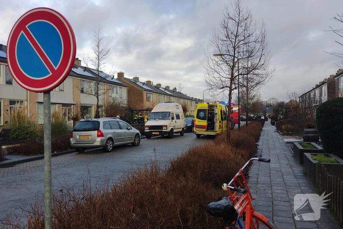 Veel hulpdiensten in de straat