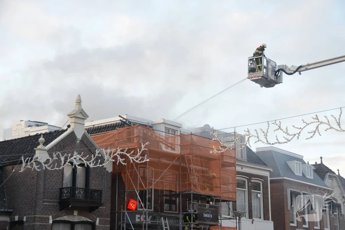 Flinke rook ontwikkeling bij uitslaande brand
