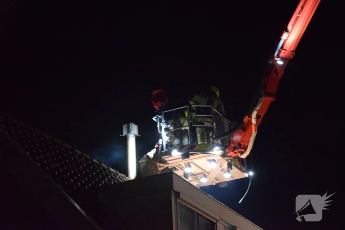 Schoorsteenbrand snel onder controle