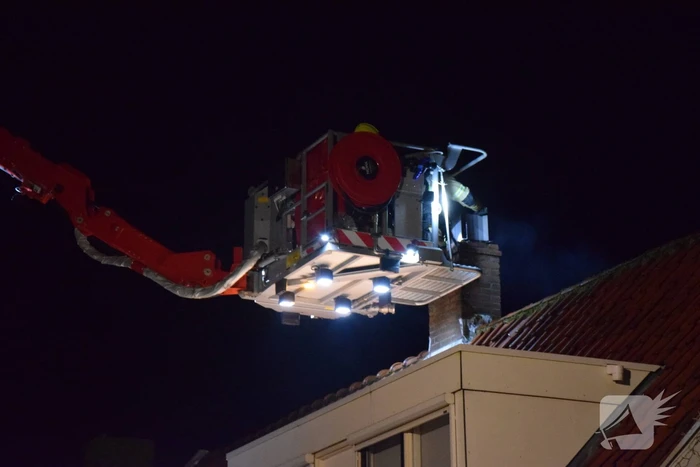 Schoorsteenbrand snel onder controle