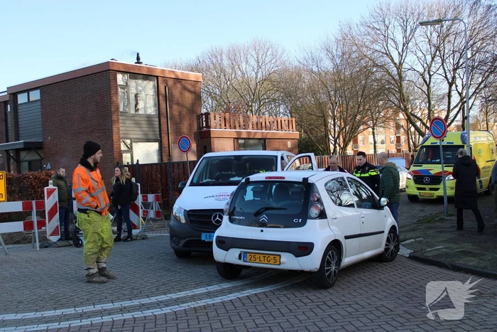 Taxi busje komt in botsing met auto
