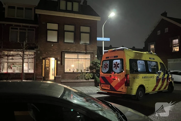 Twee gewonden bij woningoverval