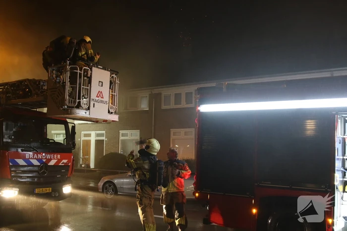 Veel rook bij woningbrand