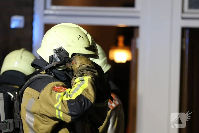 Veel rook bij woningbrand