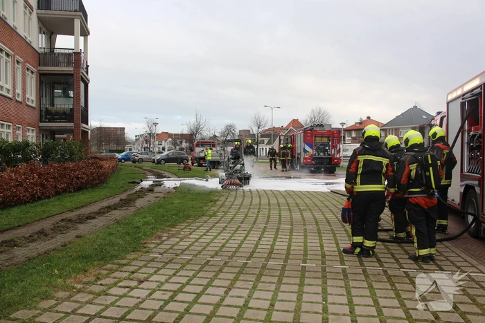 Veegmachine verwoest door uitslaande brand