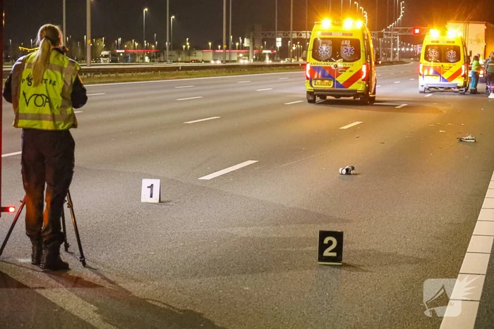 Persoon overleden bij aanrijding op snelweg